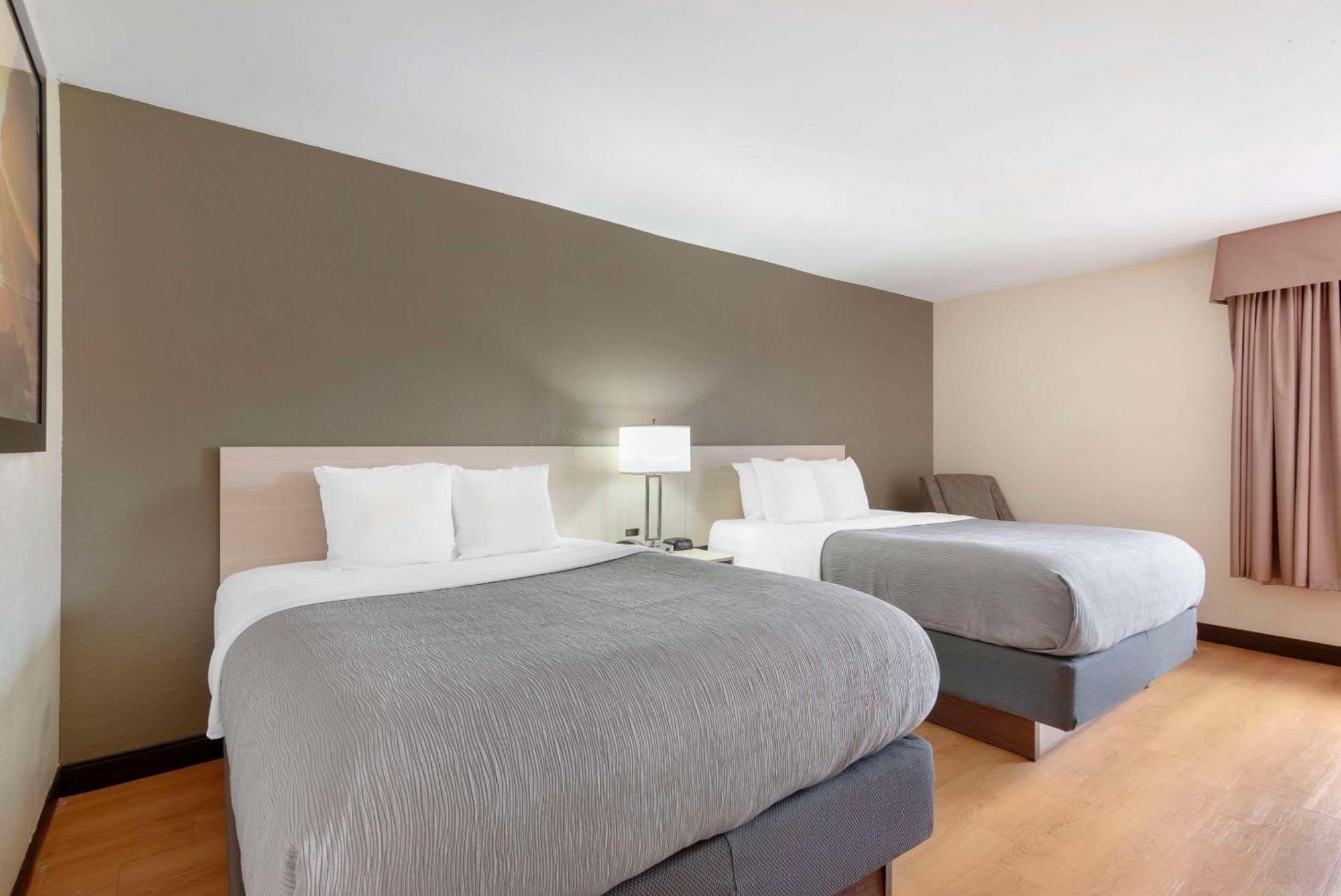 Quality Inn Valley - West Point מראה חיצוני תמונה