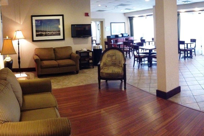 Quality Inn Valley - West Point מראה חיצוני תמונה